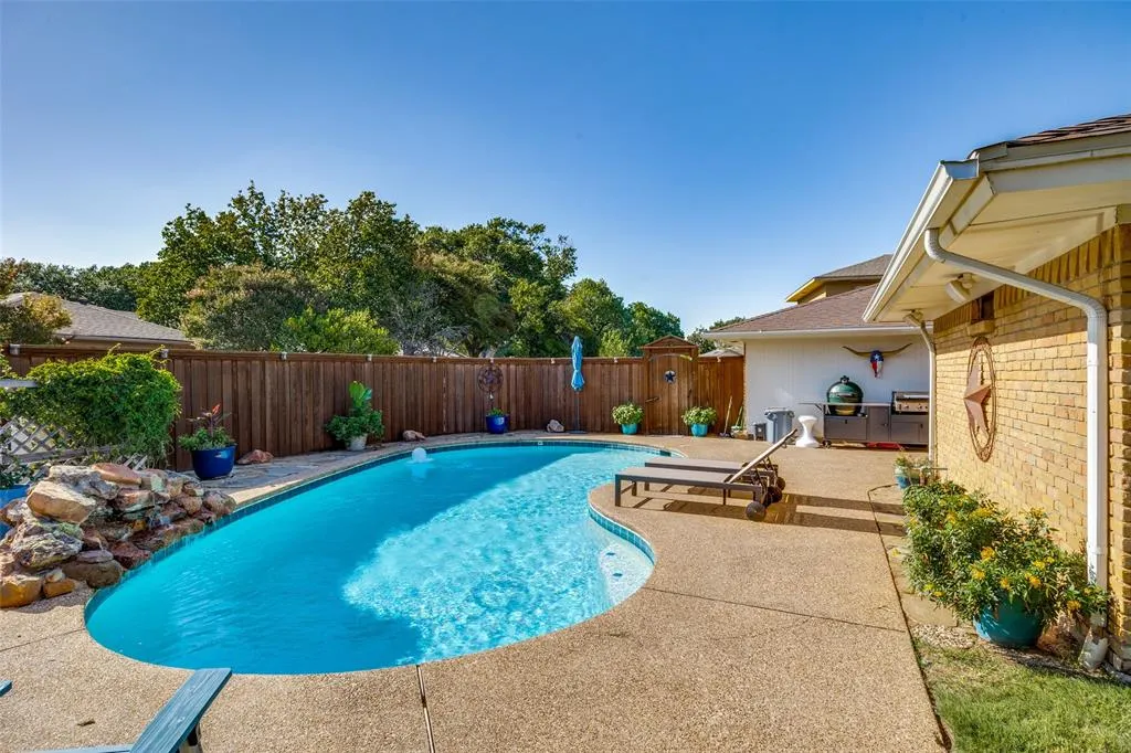 2617 Pinehurst Drive