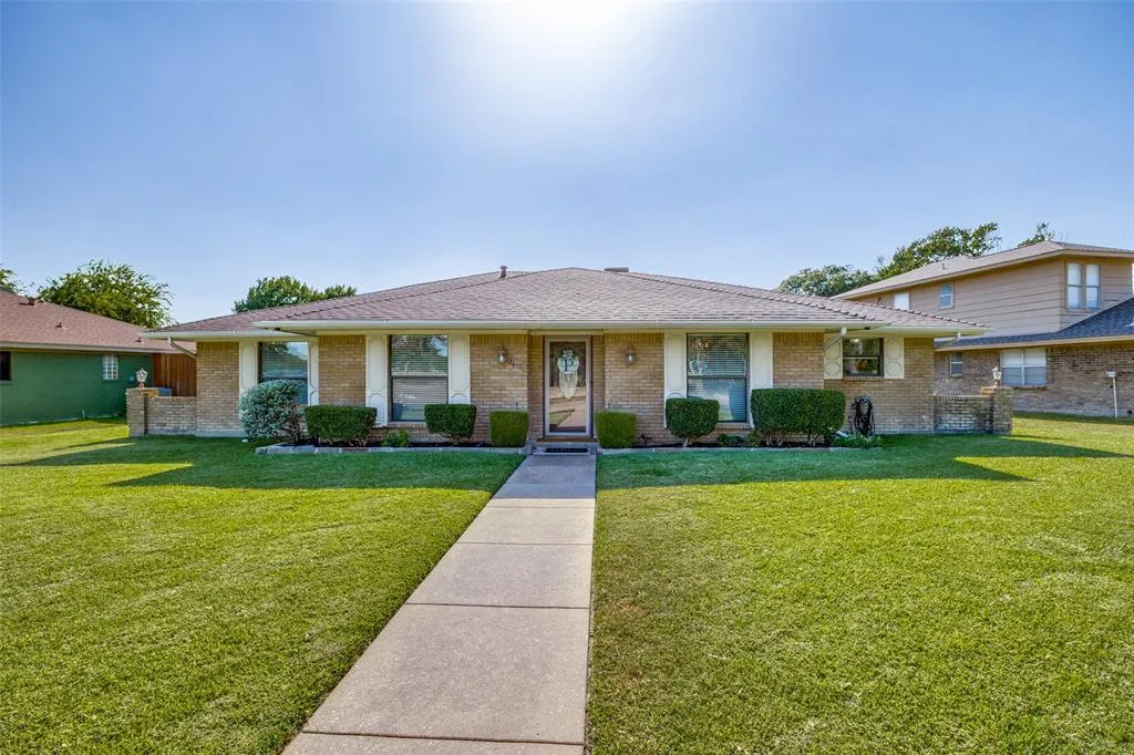 2617 Pinehurst Drive