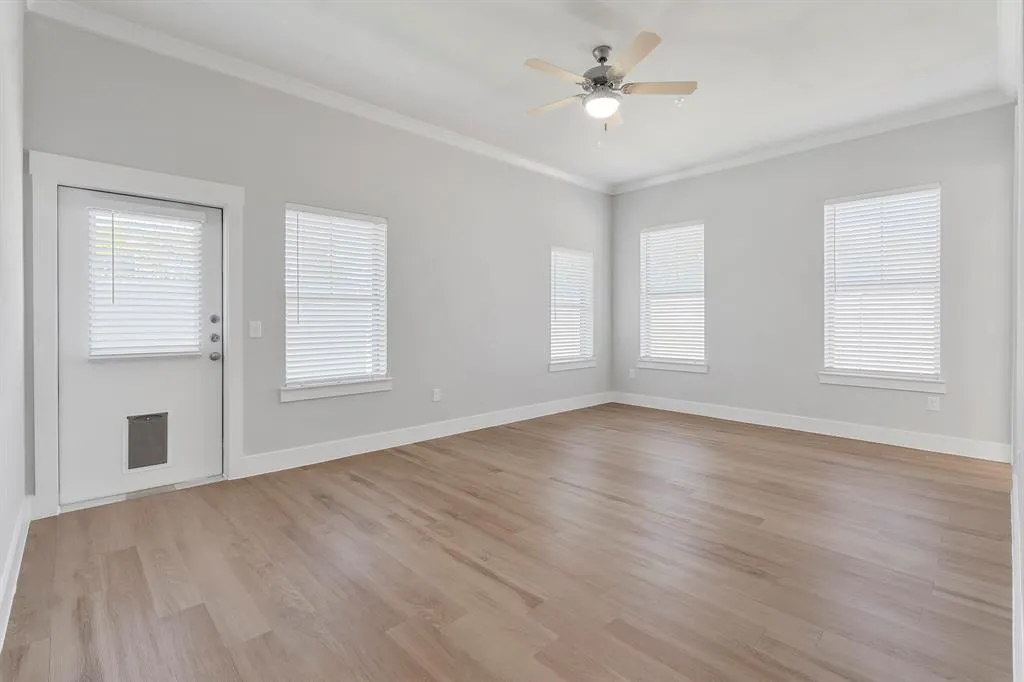 579 LLOYDS ROAD #1104A