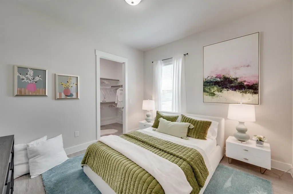 579 LLOYDS ROAD #905A