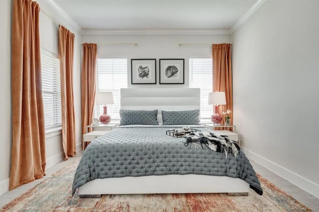 579 LLOYDS ROAD #905A