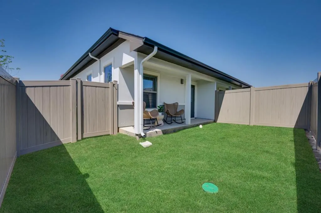 579 LLOYDS ROAD #905A