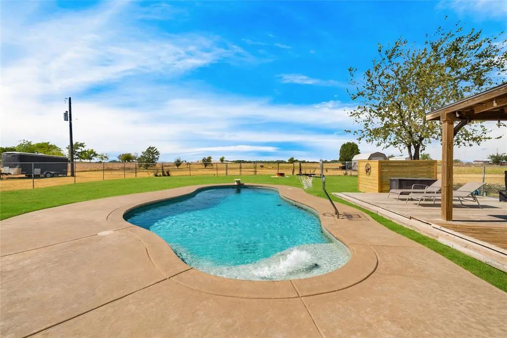 8607 County Road 419