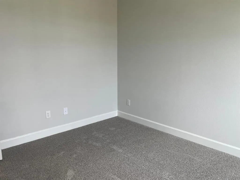 2616 Griffith Mews