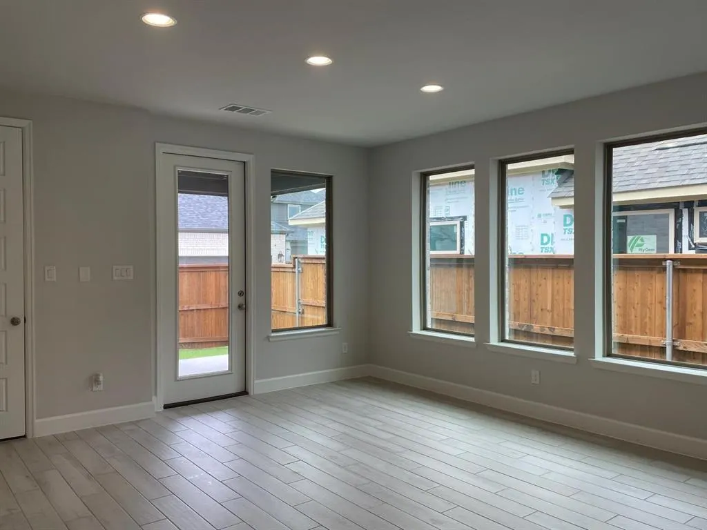 2616 Griffith Mews