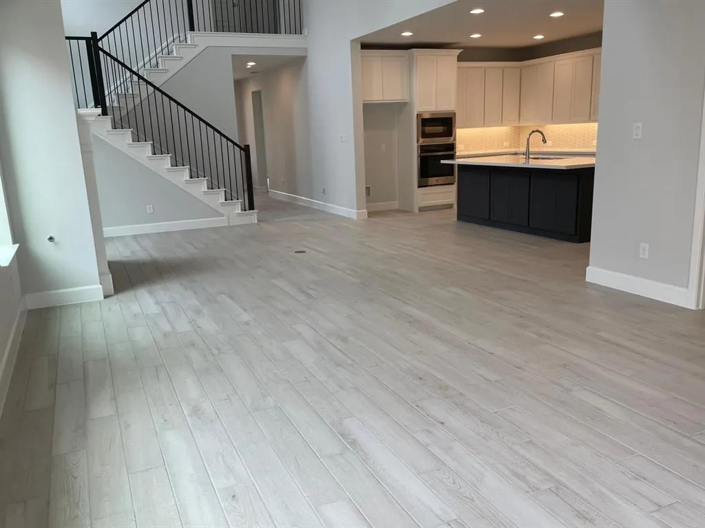 2616 Griffith Mews