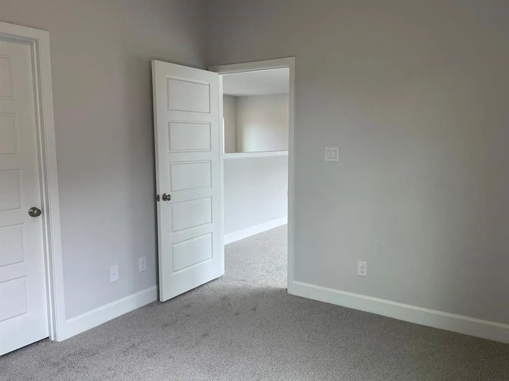2616 Griffith Mews
