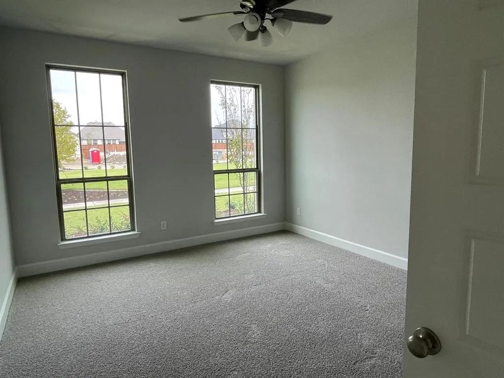 2616 Griffith Mews