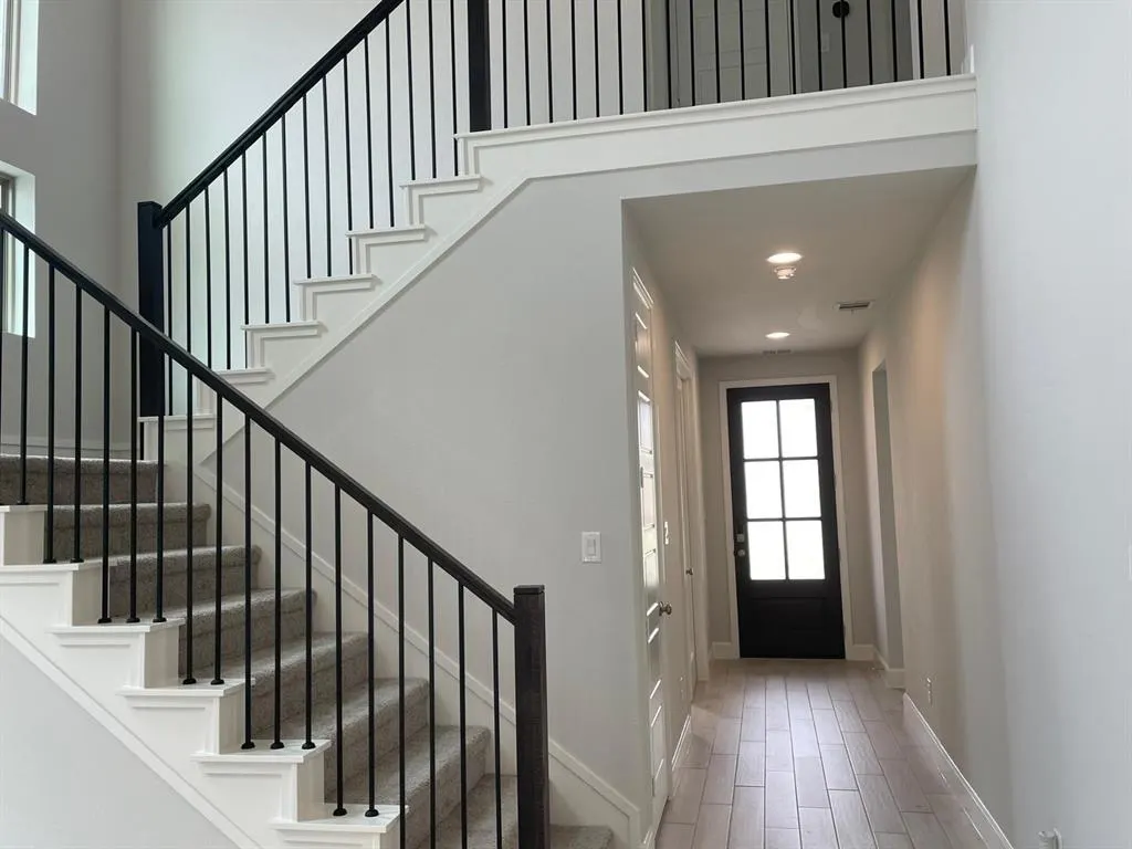 2616 Griffith Mews