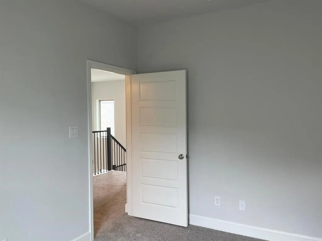 2616 Griffith Mews