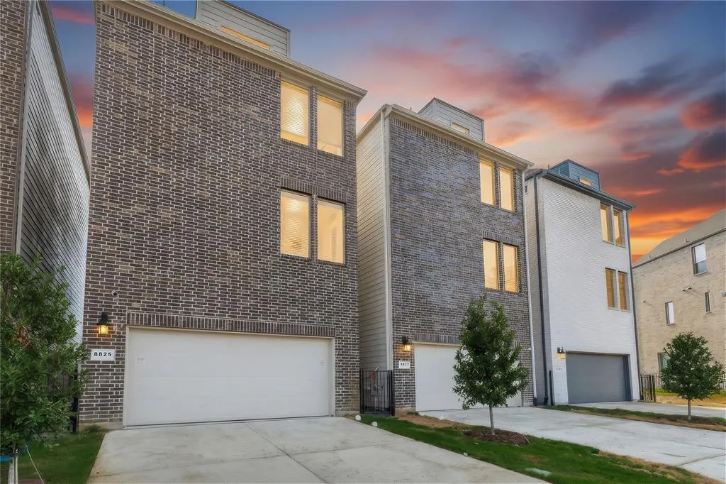 8825 Shoppers Lane