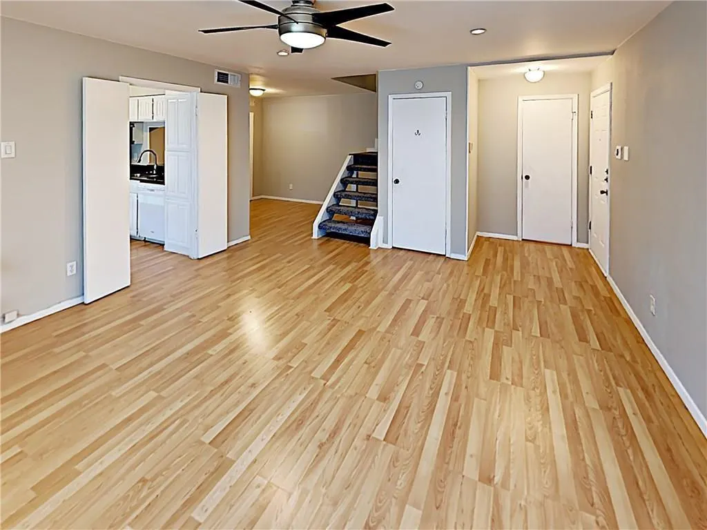 336 Melrose Drive #5D