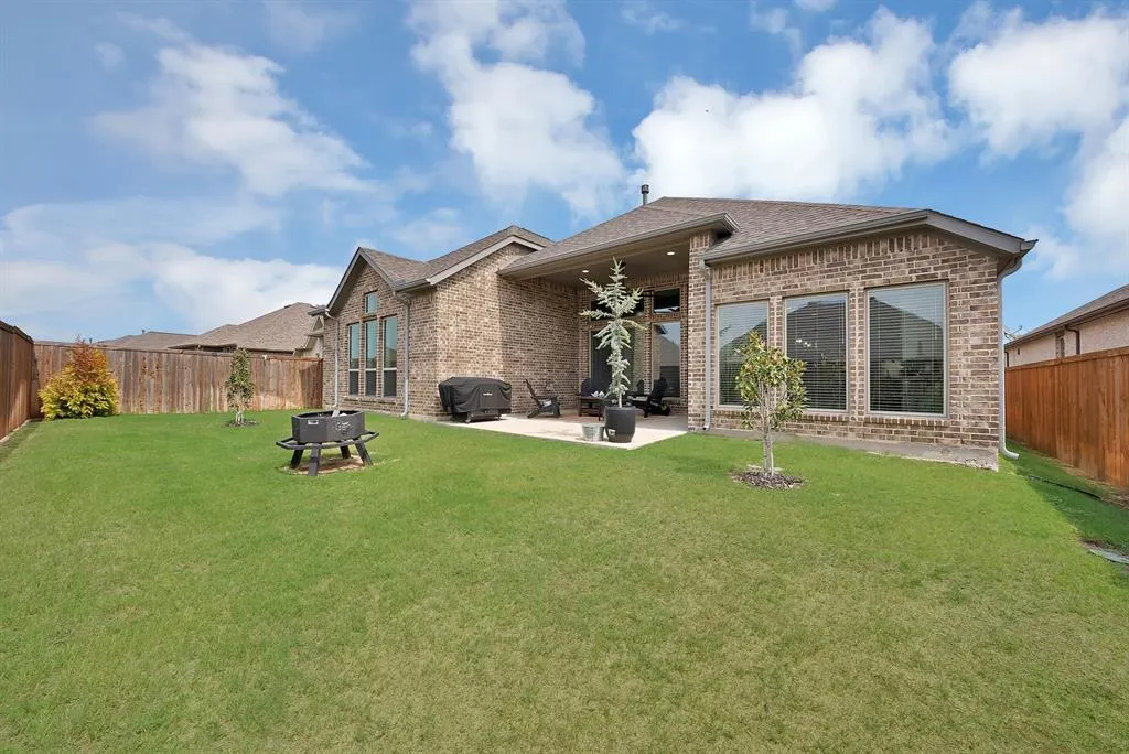 3817 Redbud Drive