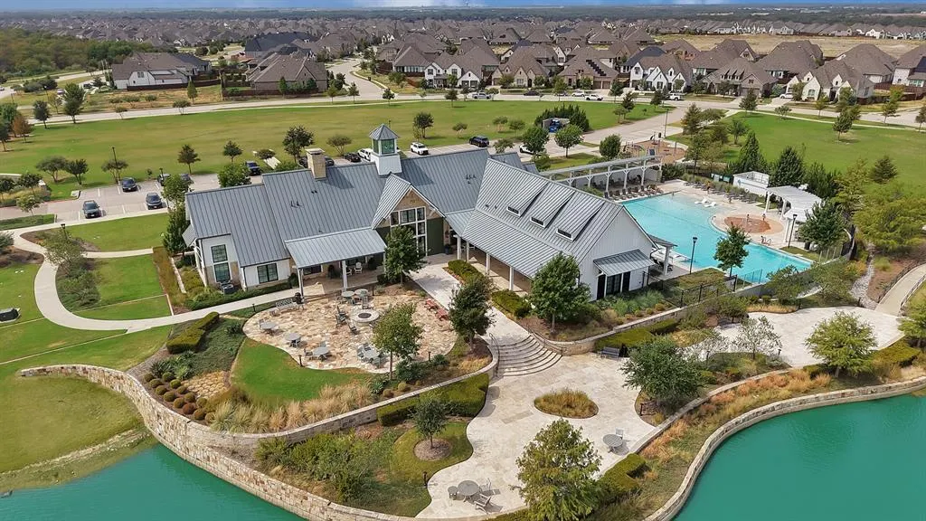 3817 Redbud Drive