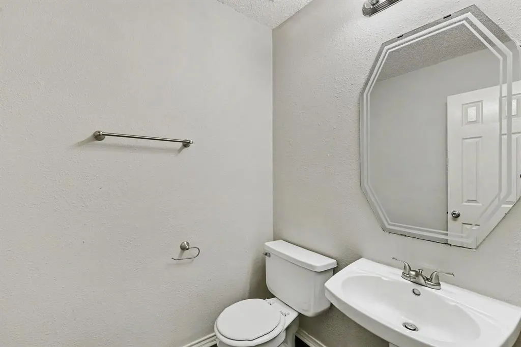 708 Willow Oak Drive