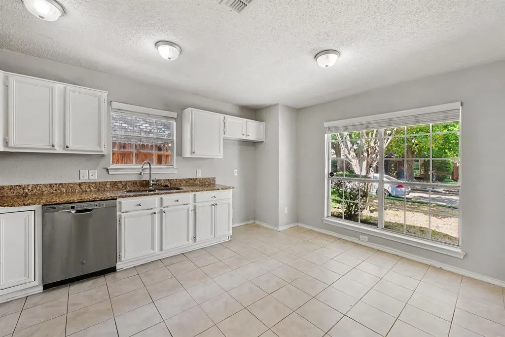 708 Willow Oak Drive