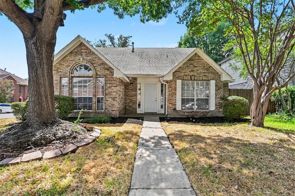 708 Willow Oak Drive