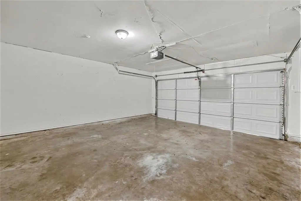708 Willow Oak Drive