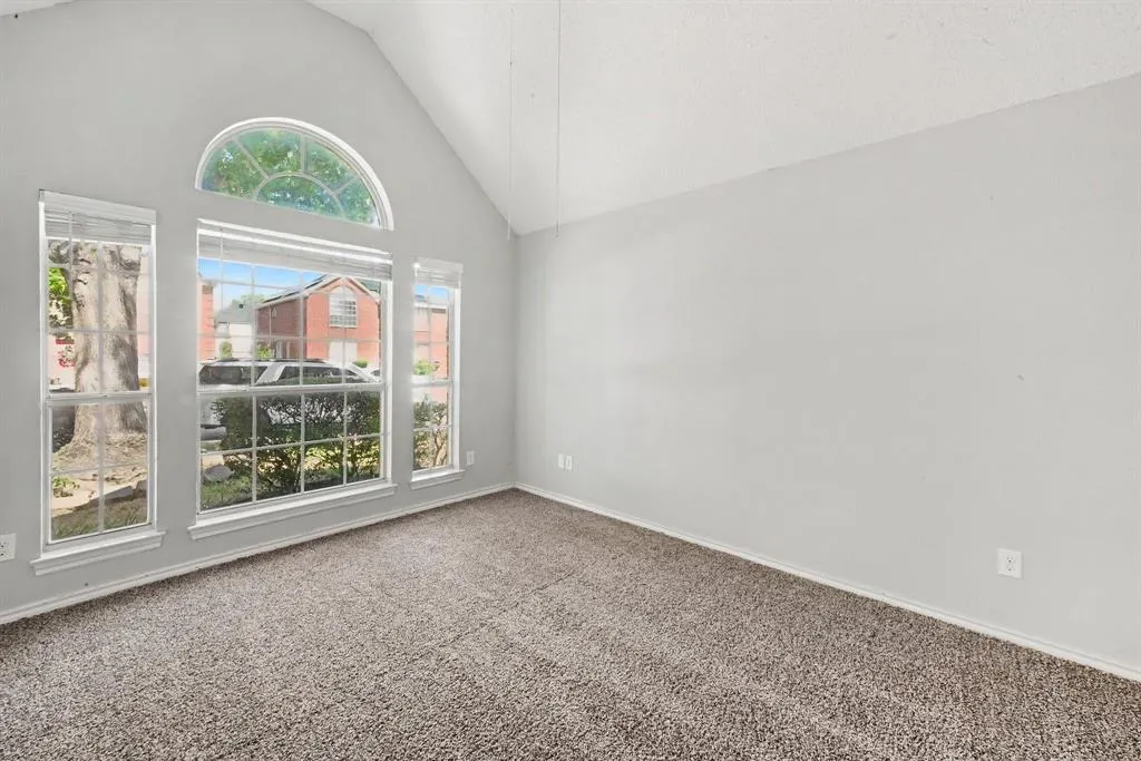 708 Willow Oak Drive