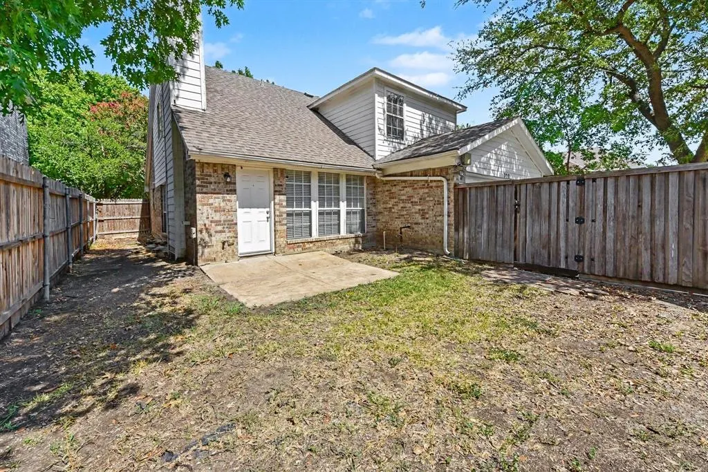 708 Willow Oak Drive