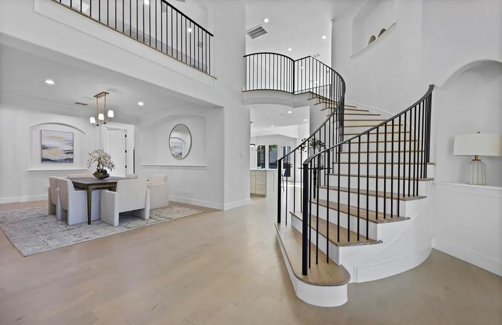 1750 Greenwood Court