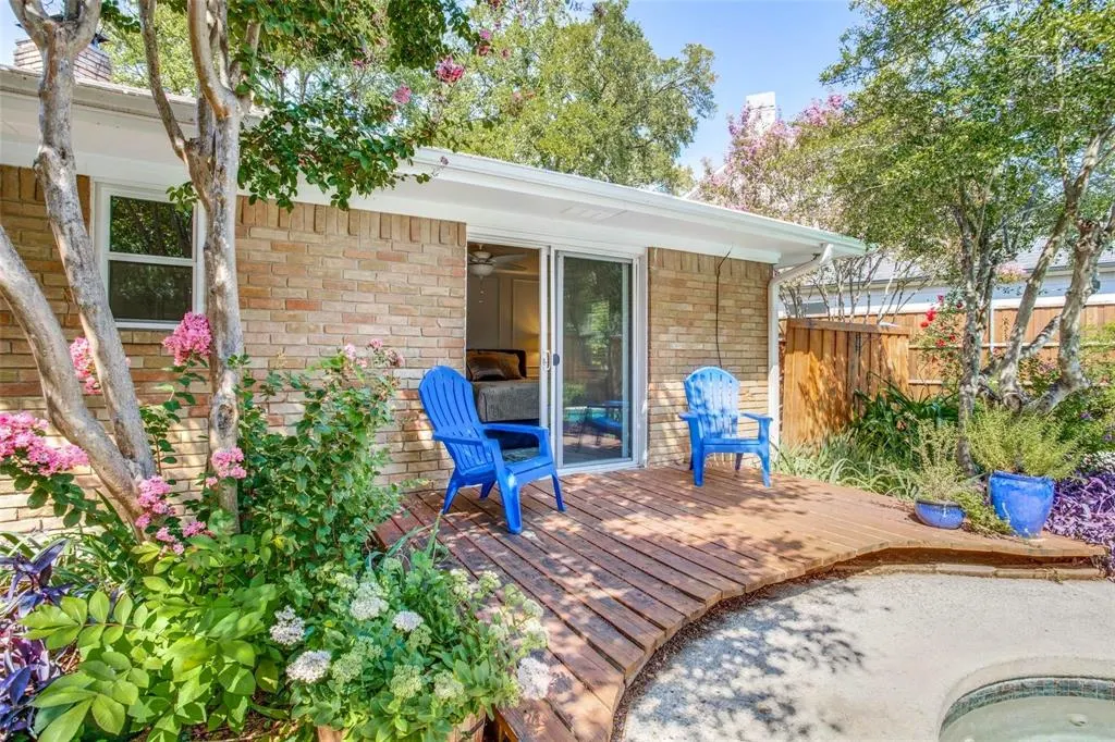 827 Teakwood Place