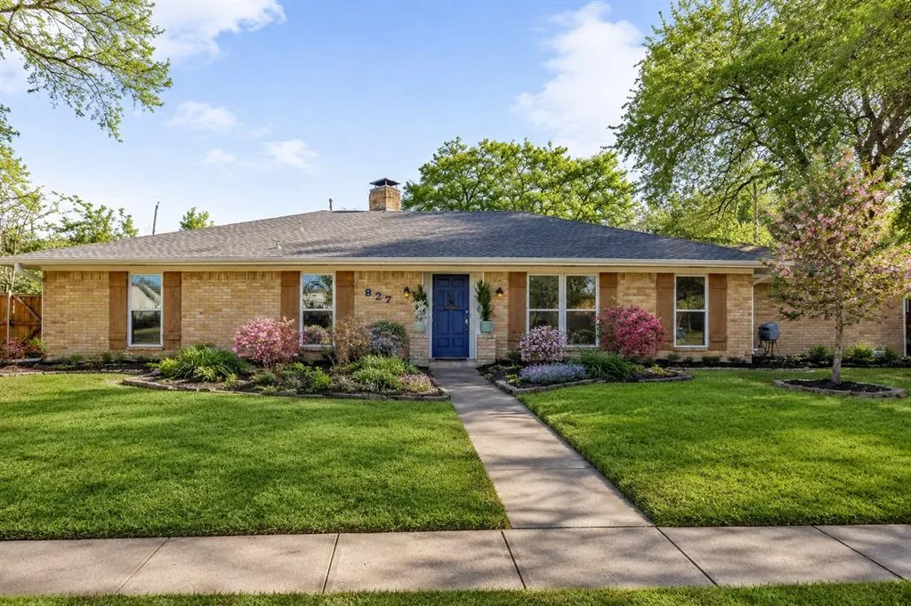 827 Teakwood Place