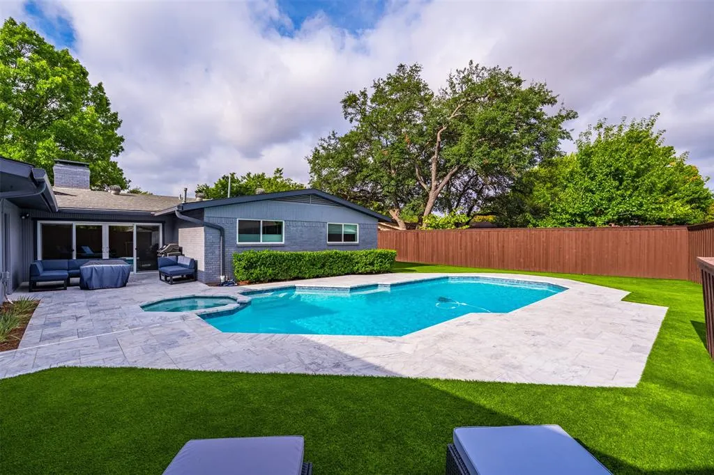 2914 Whitemarsh Circle