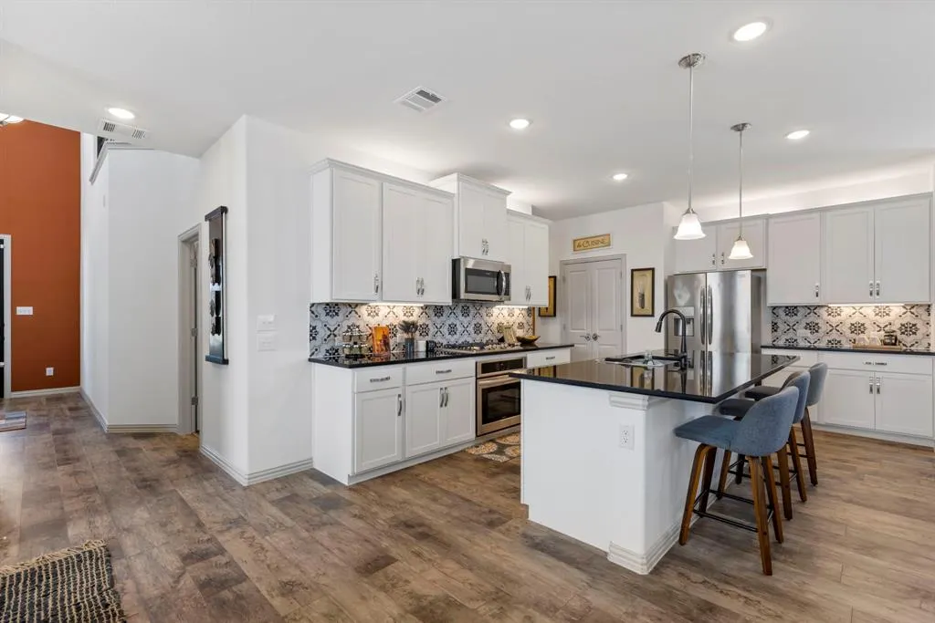 1456 Kit King Drive