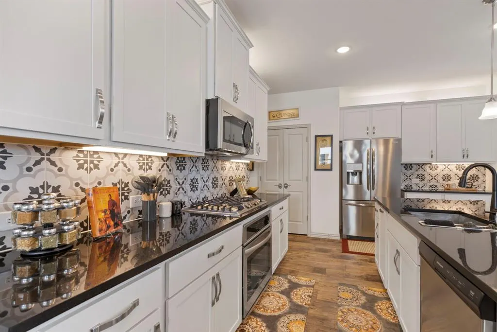 1456 Kit King Drive