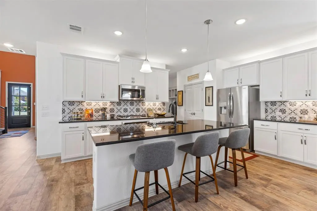 1456 Kit King Drive