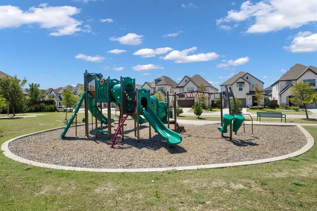 1456 Kit King Drive