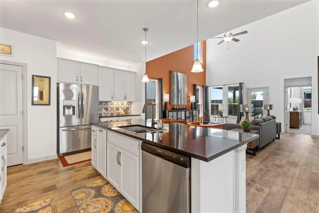 1456 Kit King Drive