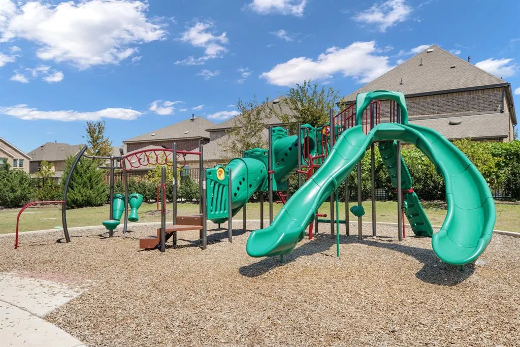 1456 Kit King Drive