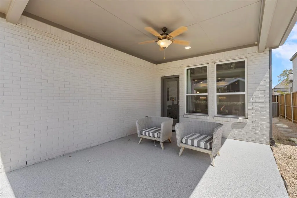 1456 Kit King Drive