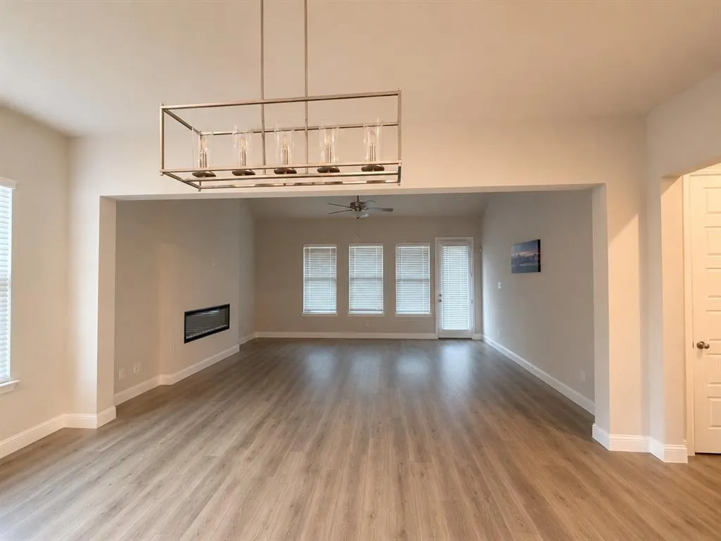 1196 Putnam Drive