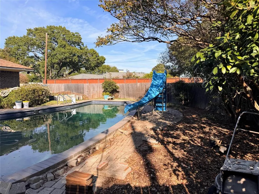 18 Walnut Creek Place