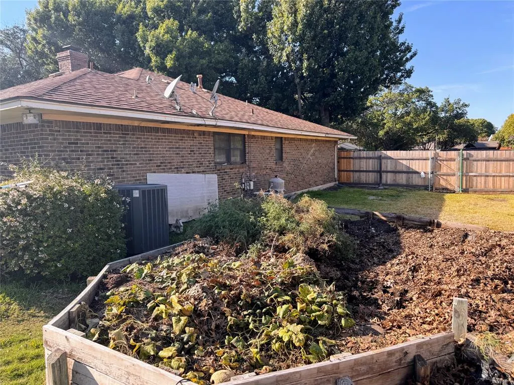 18 Walnut Creek Place