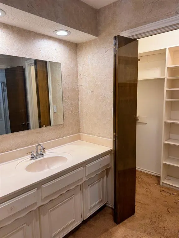 18 Walnut Creek Place