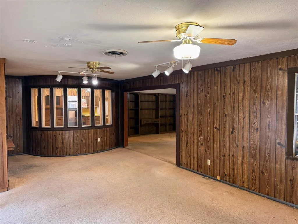 18 Walnut Creek Place