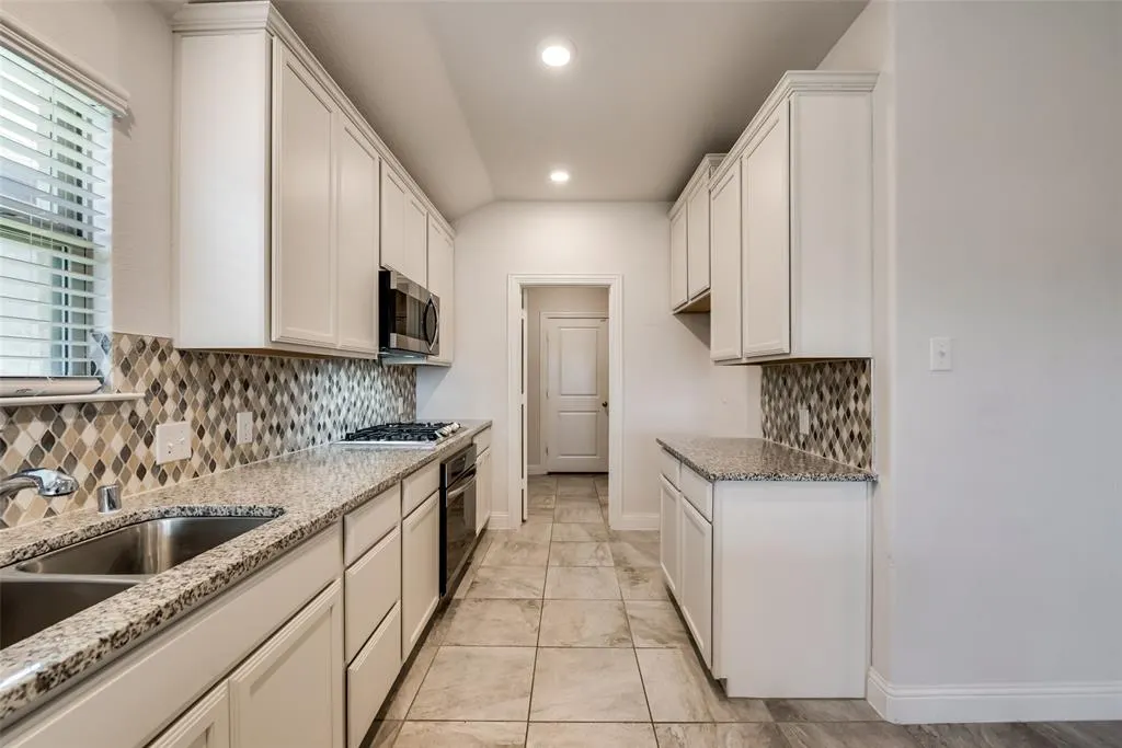 1211 Freestone Drive