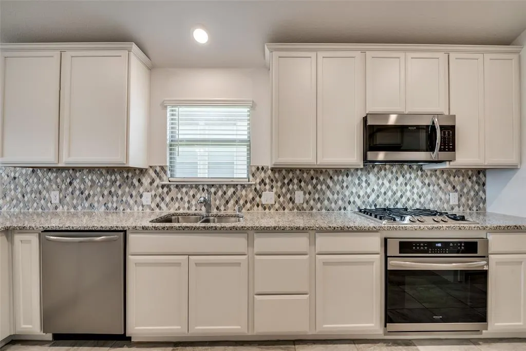 1211 Freestone Drive