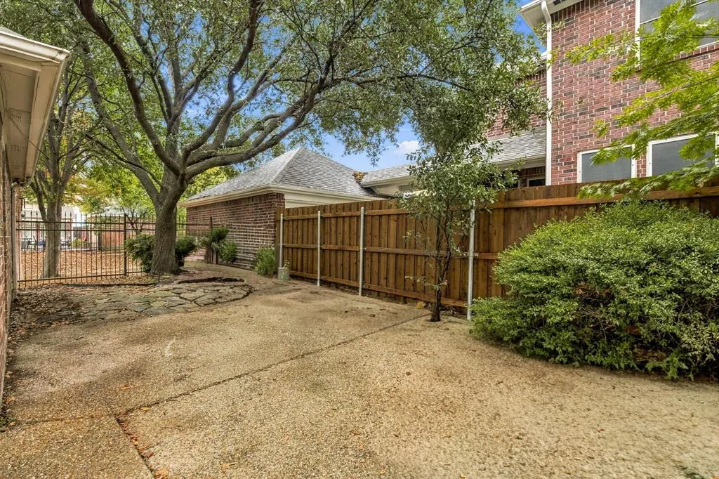 11124 Oliver Lane