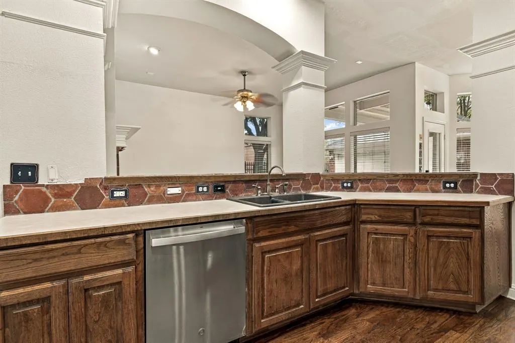 11124 Oliver Lane