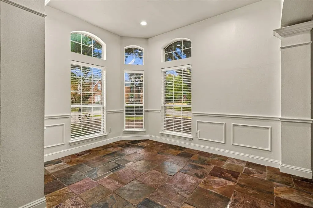 11124 Oliver Lane