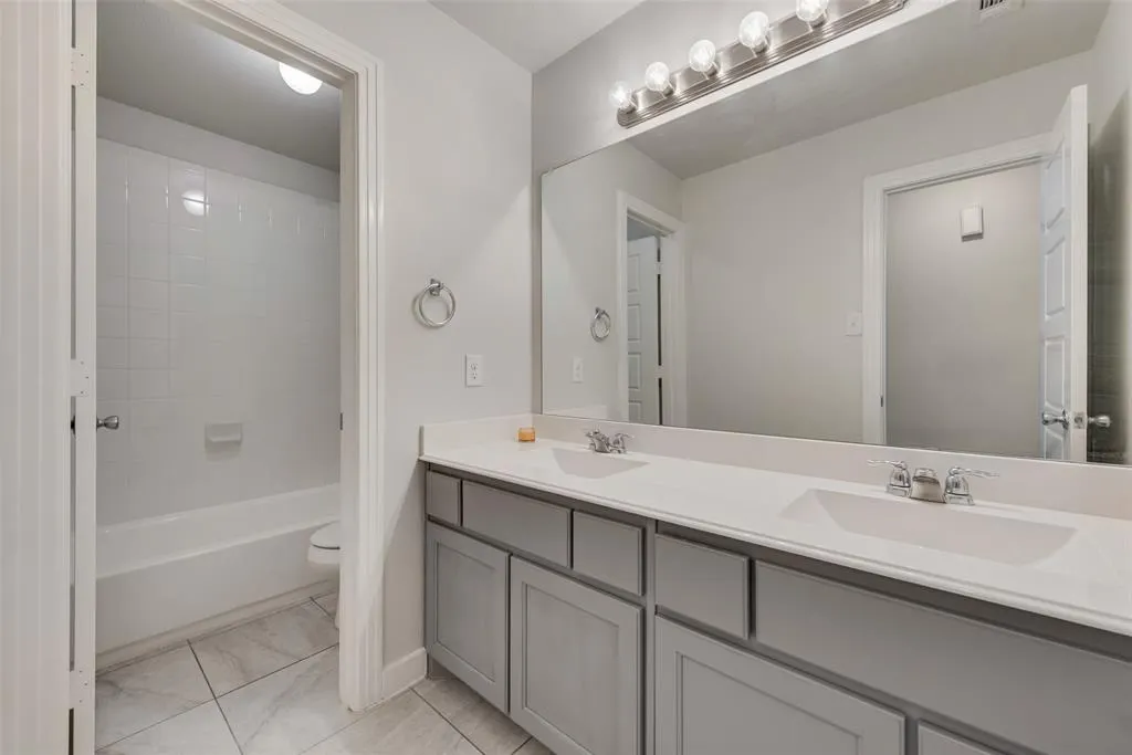 1617 Spoonbill Drive