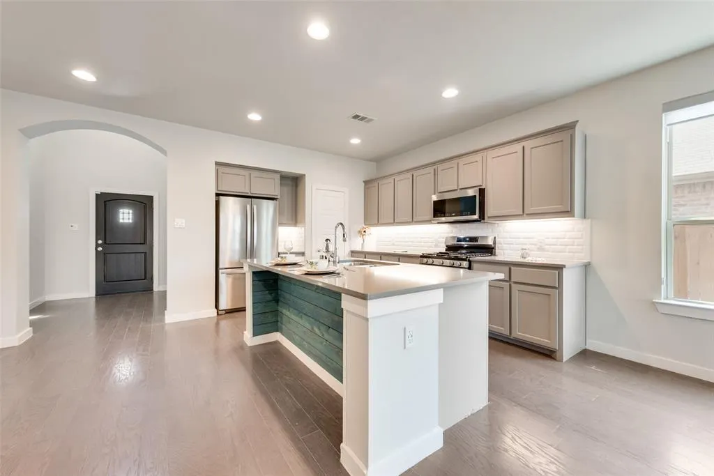 1617 Spoonbill Drive