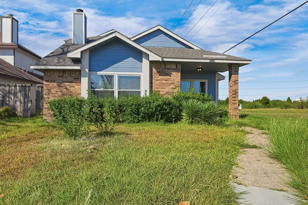 1229 Old Barn Lane