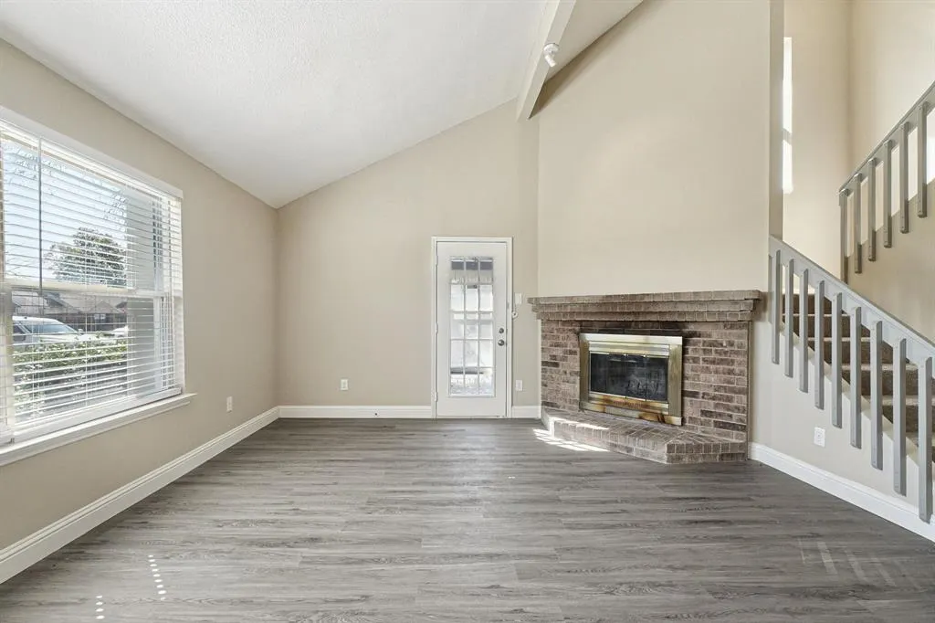 1229 Old Barn Lane