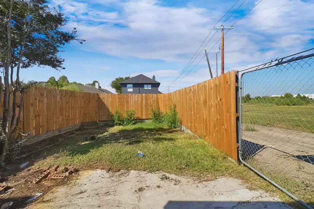 1229 Old Barn Lane